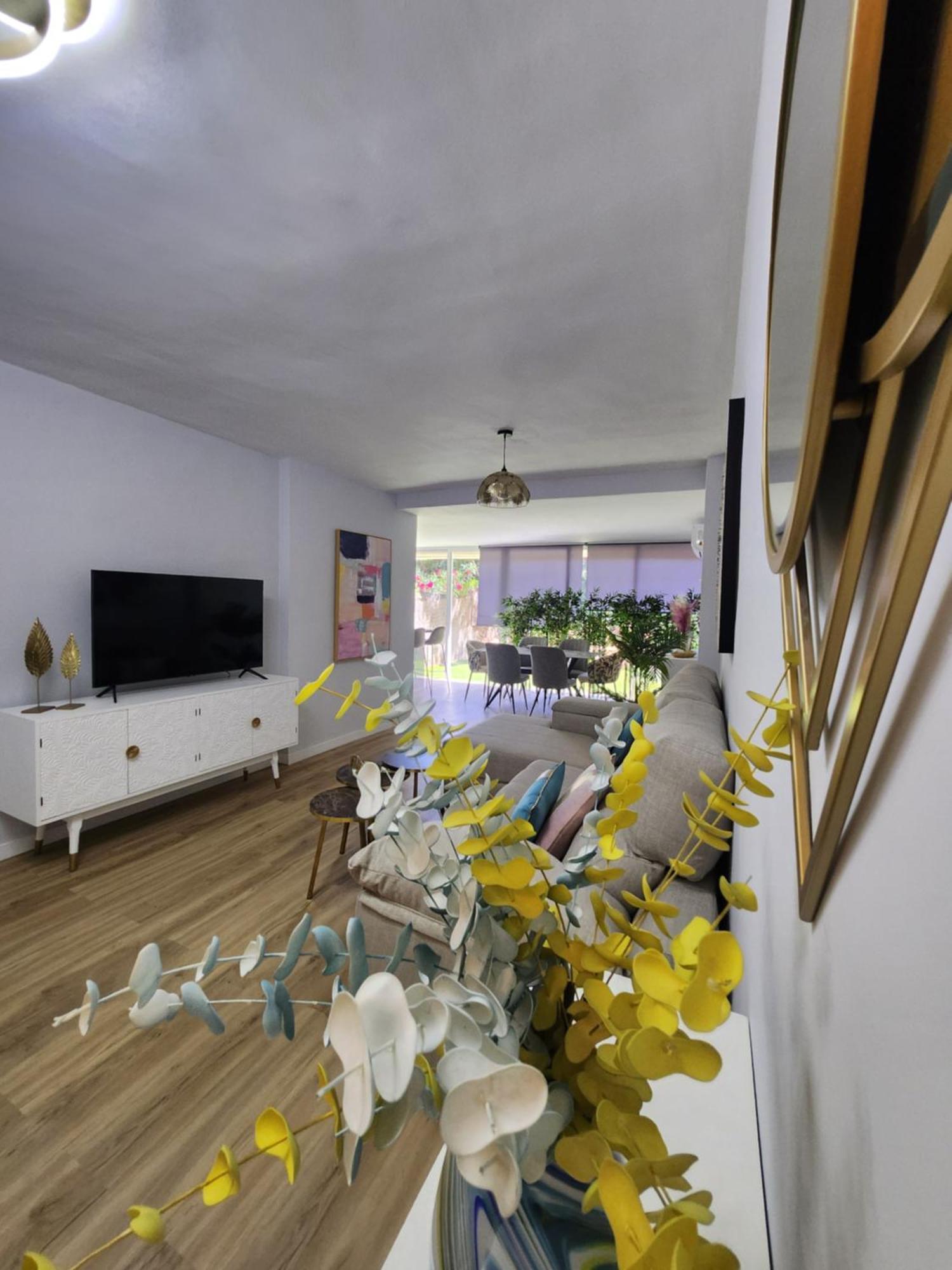 Ansa Beach Apartment - Cabopino, Marbella - Garden Level Luaran gambar