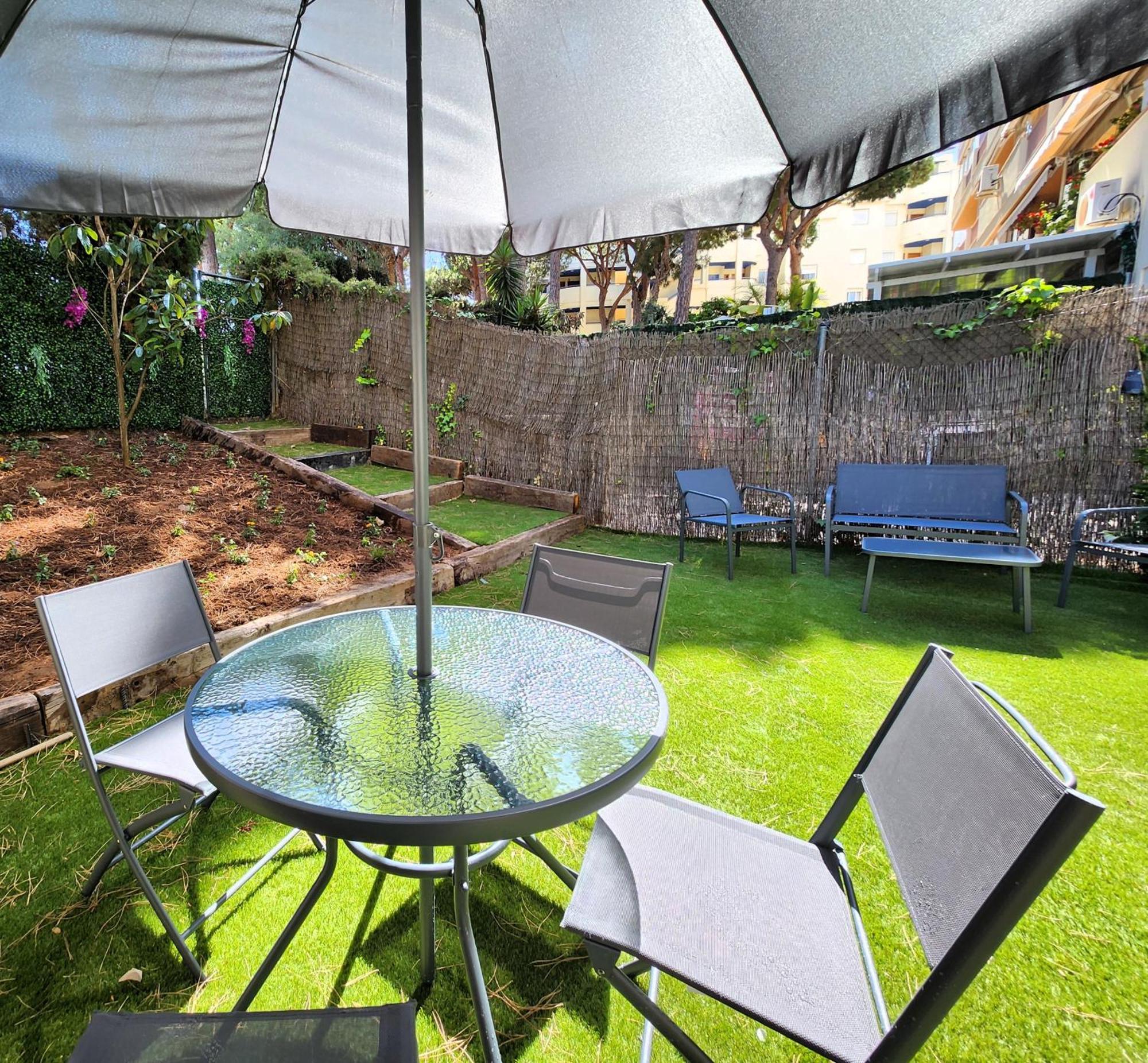 Ansa Beach Apartment - Cabopino, Marbella - Garden Level Luaran gambar